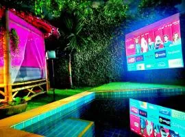Private Pool & Cinema House