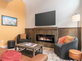 Vibrant Home with Hot Tub AC & 2 Car Garage, hotel a Driggs