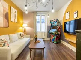 Zenora Loft Hot Tub & Arcade in Downtown