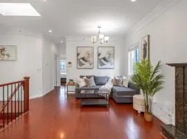 Central Spacious 3 Br Upstairs
