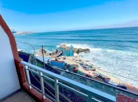 Casa de Las Olas - Ocean Front with Balcony