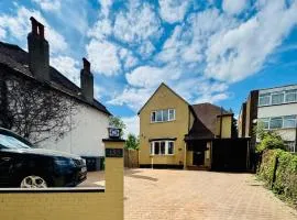 135 Watford road 3 bedroom villa