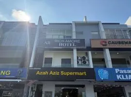 Ab rich Amore Hotel