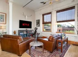 Urban Haven Loft Near Market Square
