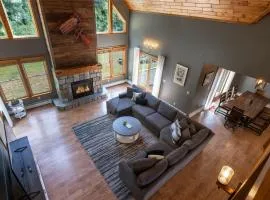 Hilltop Hideaway- 5 Minutes To Saratoga Lake