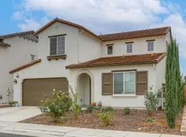 Modern Family Home in Suburbs of Sacramento!