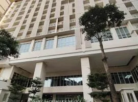 Condo Suite 1 Bedroom McKinley West Taguig City