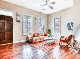 Duplex by Forsyth Park - 2 King Beds - Patio & Balcony