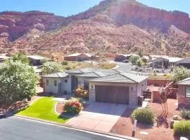 Pet Friendly Southern Utah Luxury FamilyHome Views