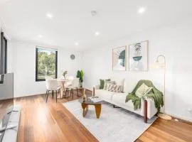 Central Turner 2BR w Gym, Parking, Close to ANU