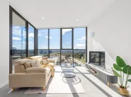 Sunny Central Woden Apt,Hospital, CIT , Pool