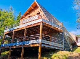 Grand chalet moderne pour 14 pers à Super Besse - FR-1-814-150, hotel di Super Besse