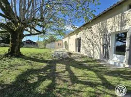 Maison de charme avec grand jardin et animaux admis à Sorges - FR-1-616-500