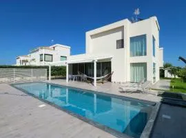 Modern Villa With Views Of Ortigia