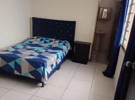 Habitación con baño privado