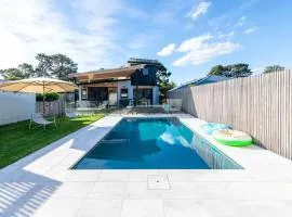 The Pool House - Beach Basketball Table Tennis