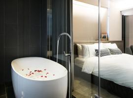 Hotel Reve Taichung, hotel near Taichung International Airport - RMQ, Daya