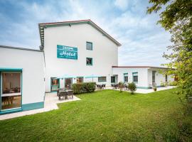 Hotel Am Wiesenweg l 24h check-in, hotel v destinaci Hausen