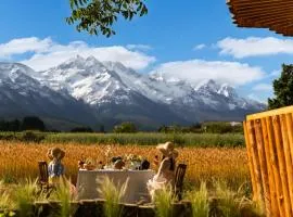 LiJiang Mountain Spring Resort