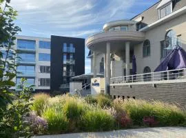Hotel Acropolis " Op het sportiefste park van de kust "