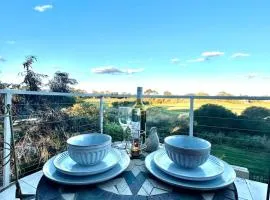 Sanctuary Lakes Luxe Private Villa - Where Golf Meets Grandeur - Only 20km from Melbourne City