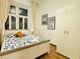 Cozy 5 BR Shared Apartment for 10P 10-Min to Kaufpark Alterlaa