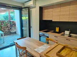 Coquet appartement avec patio privatif-Stationnement gratuit à proximité