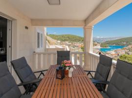 Apartman Lucija-Brac by Villas Guide, hotel v destinaci Pučišća