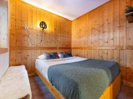 Central Apartment In Heart of Val Thorens, Ski In-Out with WiFi