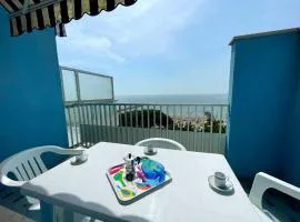 Cozy sea view apartment
