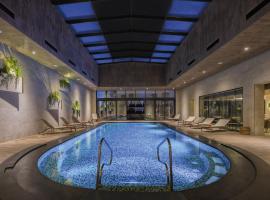 Mövenpick Hotel du Lac Tunis, hotel near Tunis Airport - TUN, Tunis