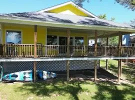 Lakeshore Escapes on Canyon Lake waterfront
