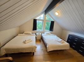 Koselig hus med fantastisk utsikt i Bodø, hotel i Bodø