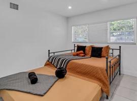 Cozy Miami Home Next to Beach & Aventura Mall, hotel i Biscayne Park