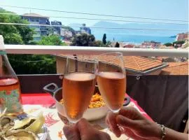 Finestra sul Mare - La Guardiana del Golfo