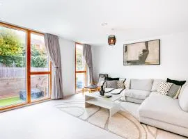 Perfect Booking 3 BR Home in Chatham with Parking
