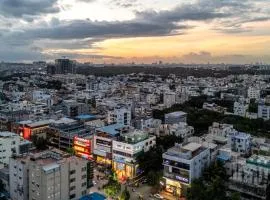 HSR Penthouse Spacious 4-BHK Apartment with Living, Lounge Area, Study Room, Terrace & Balconies