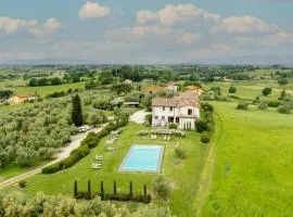 Cantagrillo - Spacious Villa & Private Pool