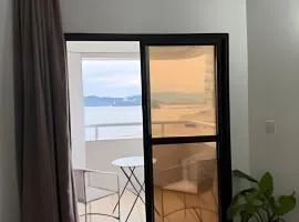 ARK Houses - Flat PetFriendly Vista-Mar com Varanda e Piscina na Cobertura