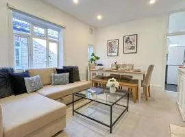 Lovely 3 bedroom maisonette with private roof terrace in Hammersmith