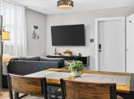 Cozy Guesthouse St Pete, 6 min to DT, Private