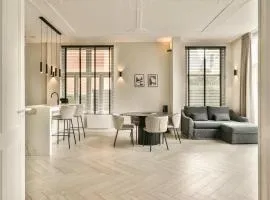 Luxury bright apartment in the city center - Amsterdam