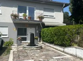 geschmackvoll eingerichtete Wohnung in mediterranem Flair