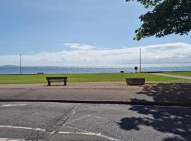 Seaview, Lower Flat, khách sạn ở Leven-Fife