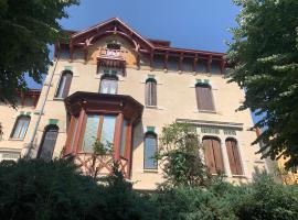 le relai des favorites, hôtel à Thizy-les-Bourgs