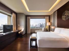 Fairmont Jakarta, hotel with hot tubs in Jakarta