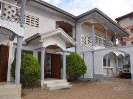 VICTOR & VICTORY GUEST HOUSE DAMAS-RAIL OBOBOGO Source，位于雅温得的旅馆