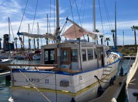 Nuit, séjour insolite à bord du Lapso II, πλωτό κατάλυμα σε Le Barcarès