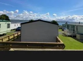 Loch View 30