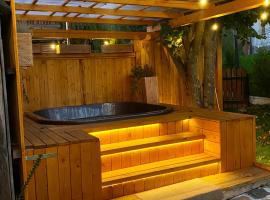 Babie Domki z sauną i jacuzzi: Zawoja şehrinde bir otel